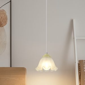 Szklana Lampa Wisząca Flower Bud w Kształcie Kwiatu