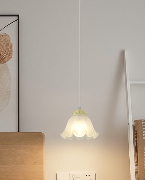 Szklana Lampa Wisząca Flower Bud w Kształcie Kwiatu