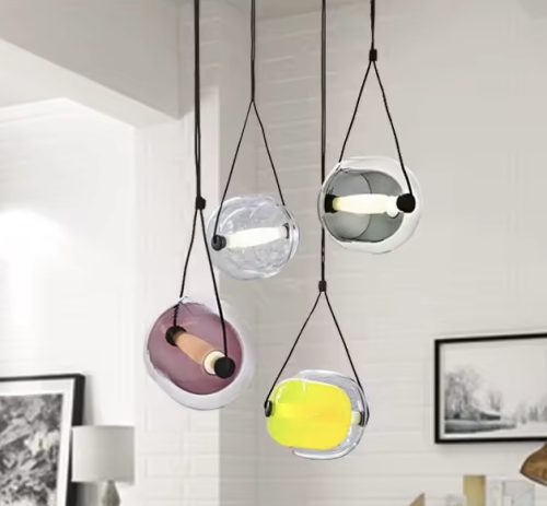 Lampa wisząca Api z szkła w kształcie komórki roślinnej