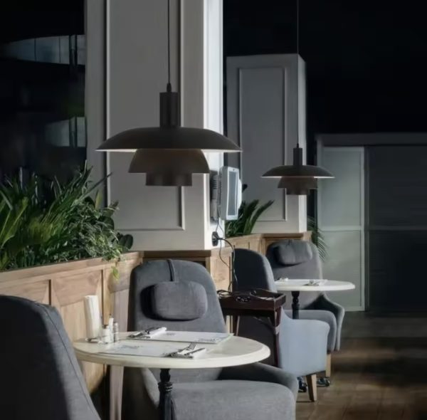 Trójwarstwowa lampa wisząca z aluminiowymi kloszami 40 cm