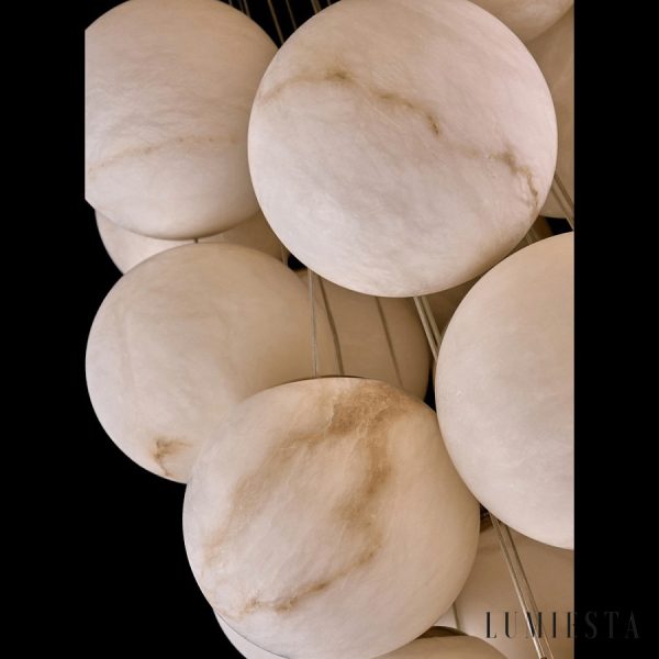 Lumiesta-atacamis-lampa-wiszca-glamour-zota-z-alabastrem-do-salonu-100-h150300-cm-4.jpg Atacamis - Lampa wisząca glamour, złota z alabastrem do salonu, Ø100 H150–300 cm