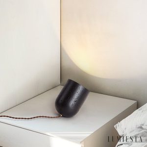 Athenora - Lampa stołowa czarna trawertynowa z złotym wnętrzem do salonu Ø18×17cm