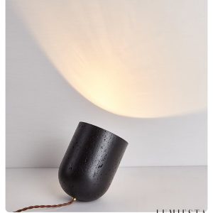 Athenora - Lampa stołowa czarna trawertynowa z złotym wnętrzem do salonu Ø18×17cm