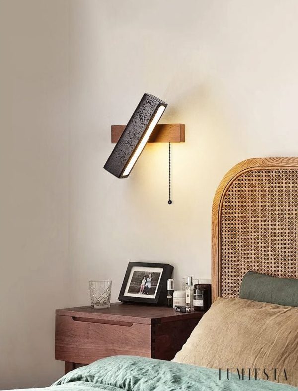 Helvetiax - Kinkiet nowoczesny czarny trawertyn z orzechem do salonu, 18×20 cm