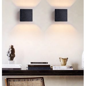 Magmara - Kinkiet trawertynowy, czarny z złotym wnętrzem do salonu, 12x12x12 cm