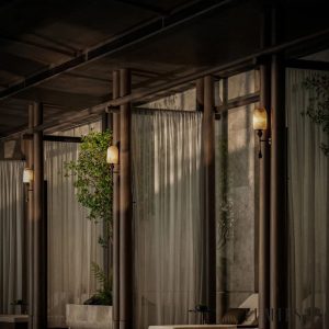 QuitoLux - Lampa wisząca glamour mosiężna z alabastrem do salonu Ø34x49 cm