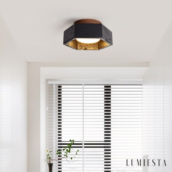 Rivieris - Plafon trawertynowy czarny z drewnem orzechowym do salonu Ø17×7 cm