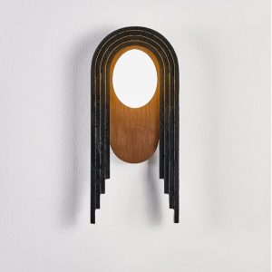 Troiana - Lampa wisząca trawertynowa, czarna z drewnem do salonu Ø18×40 cm