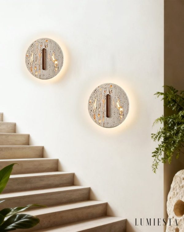 Tuluma - Kinkiet trawertynowy drewniany, orzechowo-żółty, do salonu, Ø25x25 cm