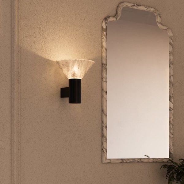 Kinkiet stożkowy z alabastru brązowo-czarny