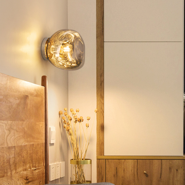 Eloru - Lampa ścienna z eleganckim szkłem w kształcie stopionego szkła, Ø18/28cm