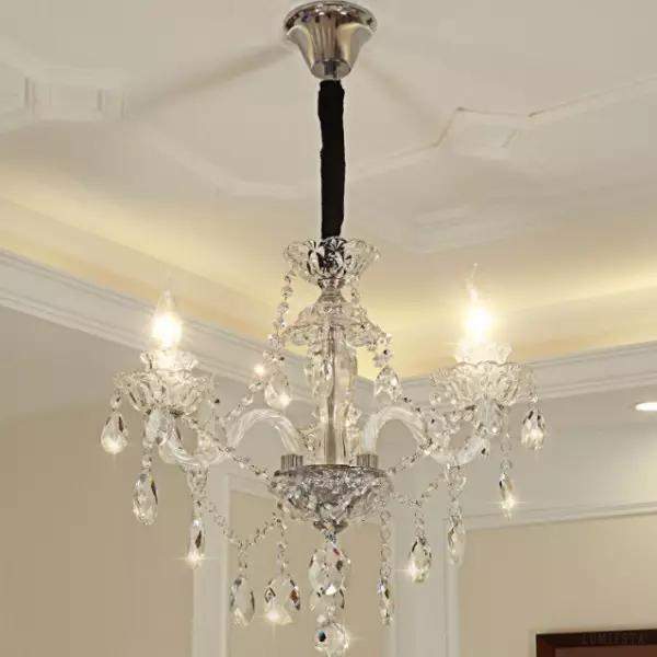 Luksusowy żyrandol kryształowy w stylu świecznika