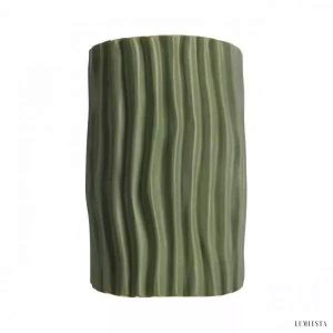 Stylowa lampka ścienna z żywicy w skandynawskim stylu