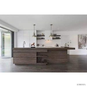 Metalowa lampa wisząca industrialna w stylu country