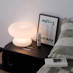 Bauhaus biała lampa stołowa w kształcie grzyba minimalistyczna