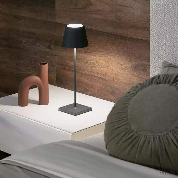 Nowoczesna lampa stołowa LED z regulacją jasności