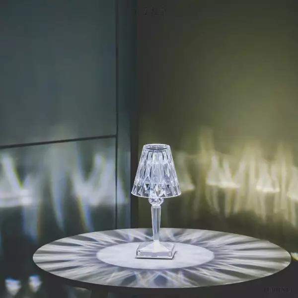 Elegancka lampka stołowa LED w stylu barokowym z akumulatorem