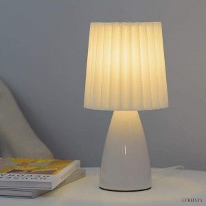 Nowoczesna urocza lampa stołowa plisowana w trzech kolorach