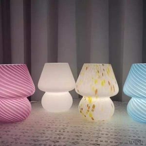 Lampa stołowa w kształcie grzyba w stylu nordyckim