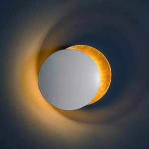 Nowoczesna lampa ścienna Lederam z regulowanym dyskiem