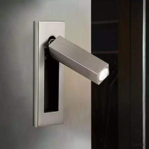 Lampa LED do czytania z regulowanym ramieniem ścienna