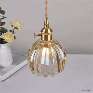 Lampa wisząca w kształcie kwiatu inspirowana japonią