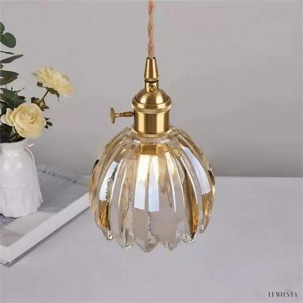 Lampa wisząca w kształcie kwiatu inspirowana japonią