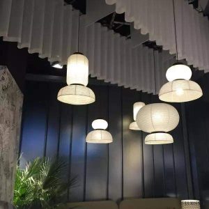 Lampa wisząca Riisi z papieru ryżowego w stylu modern