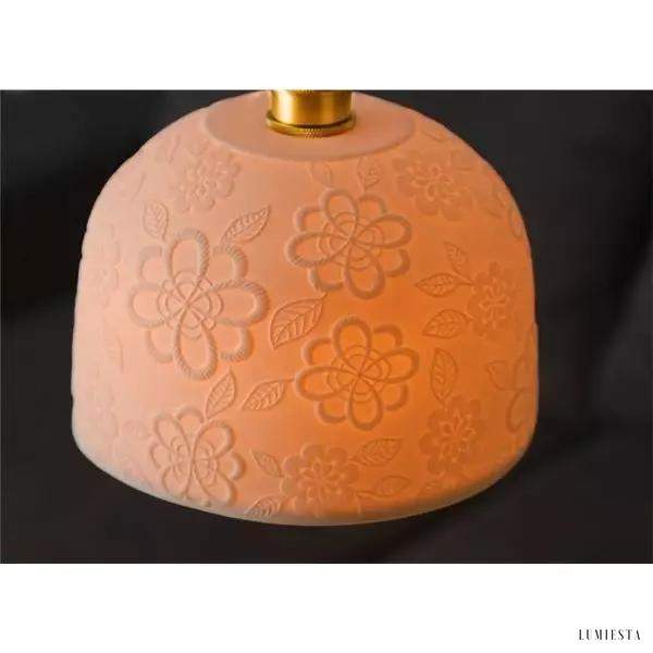 Ceramiczna lampa wisząca z kwiatowym wzorem do wnętrz