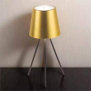 Lampka stołowa z nogami styl minimalistyczny z dimmerem dotykowym