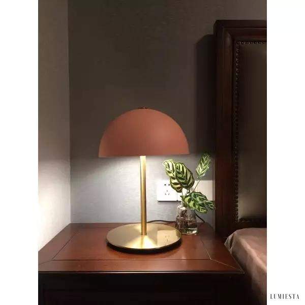 Lampa stołowa Hanna różowa z kopułowym kloszem