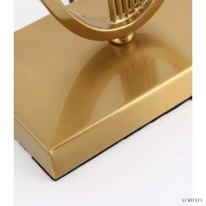 Metalowa lampa stołowa w stylu nowoczesnym z białym abażurem