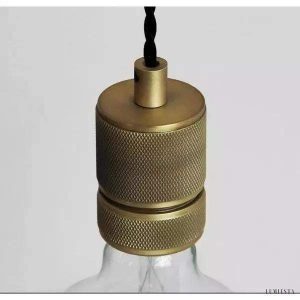 Minimalistyczna lampa ścienna Loop z gniazdkiem E27