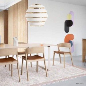 Lampa wisząca w kształcie ula z metalowymi akcentami