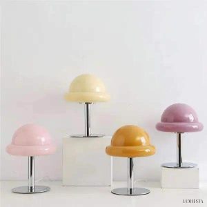 Lampa stołowa Morandi w stylu Bauhaus z kloszem grzybowym