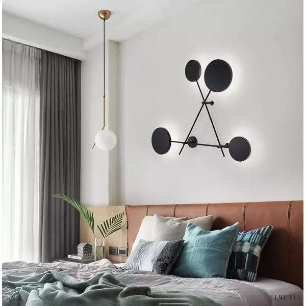 Lampa ścienna Iride w nowoczesnym geometrycznym stylu