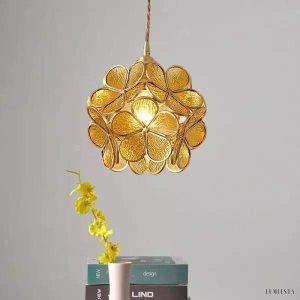 Lampa wisząca w kształcie płatków kwiatu z miedzią