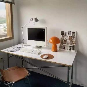 Lampka stołowa w stylu Bauhaus w kształcie grzyba z dimmerem