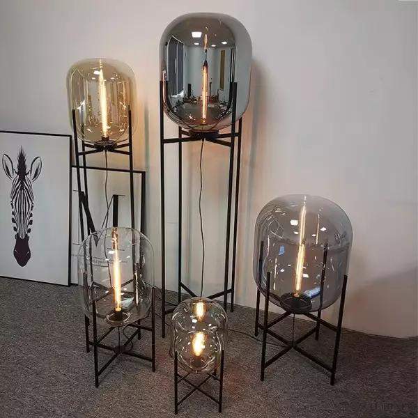Oda - Lampa podłogowa szklana kula na metalowej podstawie,  Ø26/37/48cm