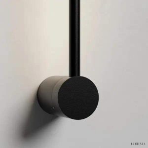 Nowoczesna czarna lampa ścienna LED w minimalistycznym stylu