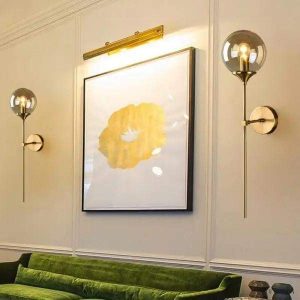 Minimalistyczna szklana lampa ścienna w kształcie kuli