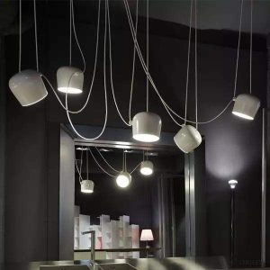 Lampa Wisząca Tema Nowoczesny Design z Regulowanym Światłem