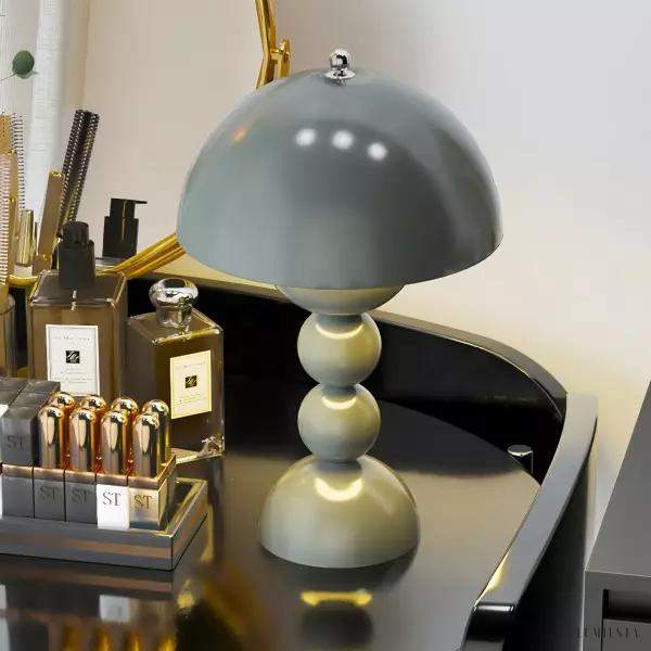 Lampka stołowa w kształcie kwiatu w stylu nordyckim