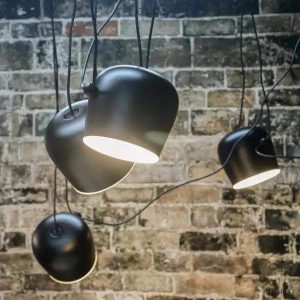 Lampa Wisząca Tema Nowoczesny Design z Regulowanym Światłem