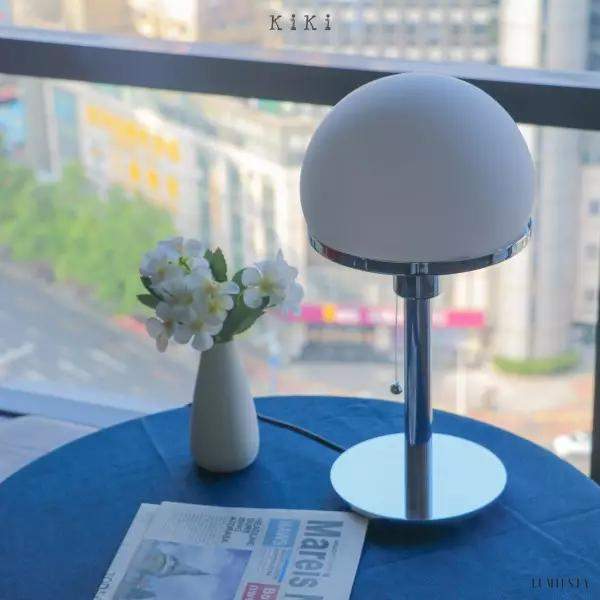 Lampa stołowa Bauhaus Wagenfeld z szklanym kloszem