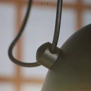 Lampa Wisząca Tema Nowoczesny Design z Regulowanym Światłem