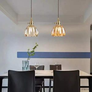 Lampa wisząca w kształcie kwiatu inspirowana japonią