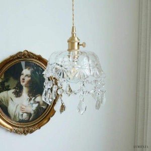 Nowoczesna lampa wisząca w kształcie misy z mosiądzu i szkła