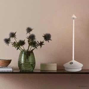 Nowoczesna lampa stołowa LED z akumulatorem w kształcie stożka