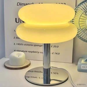 Lampka stołowa Bauhaus ze szklanym kloszem minimalistyczna